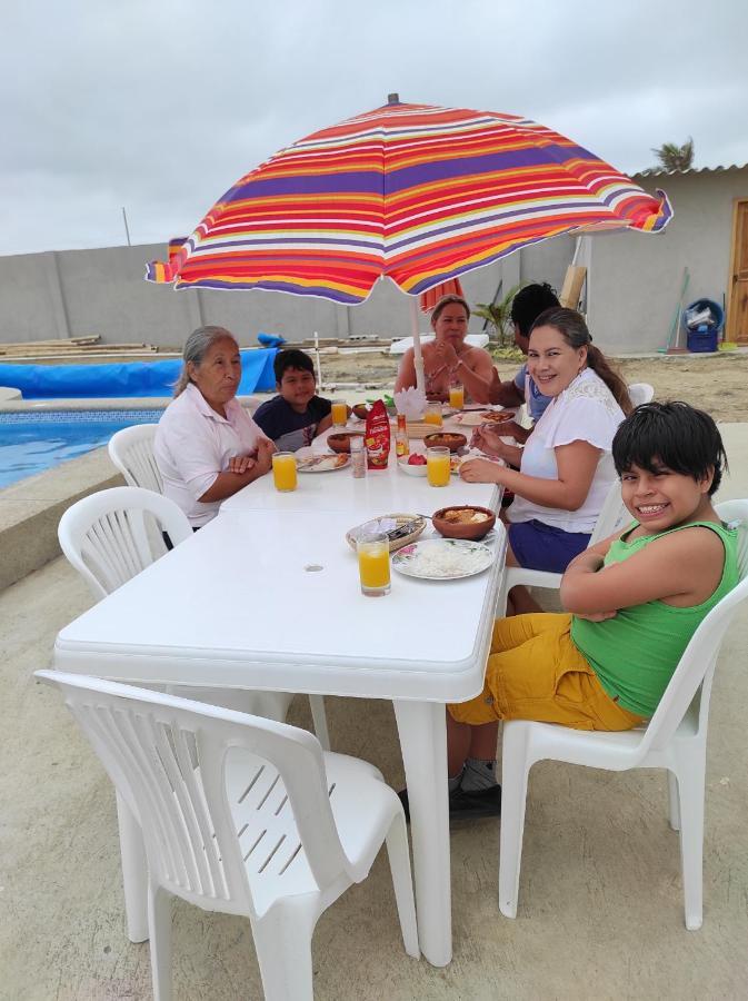 Hostal Las Garzas Del Pelado Playas Exteriör bild