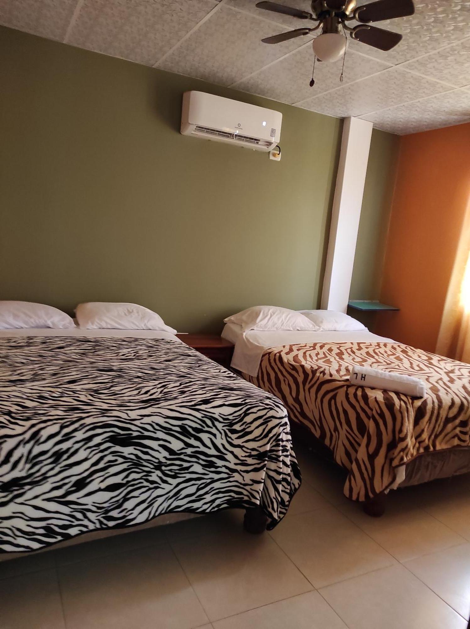 Hostal Las Garzas Del Pelado Playas Exteriör bild